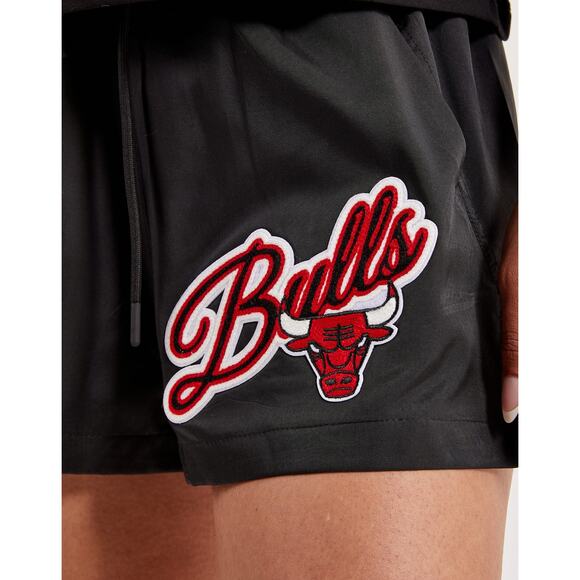 NEW Pro Standard Women's Chicago Bulls Woven Shorts Black/Red Size X-Large - Picture 5 of 7